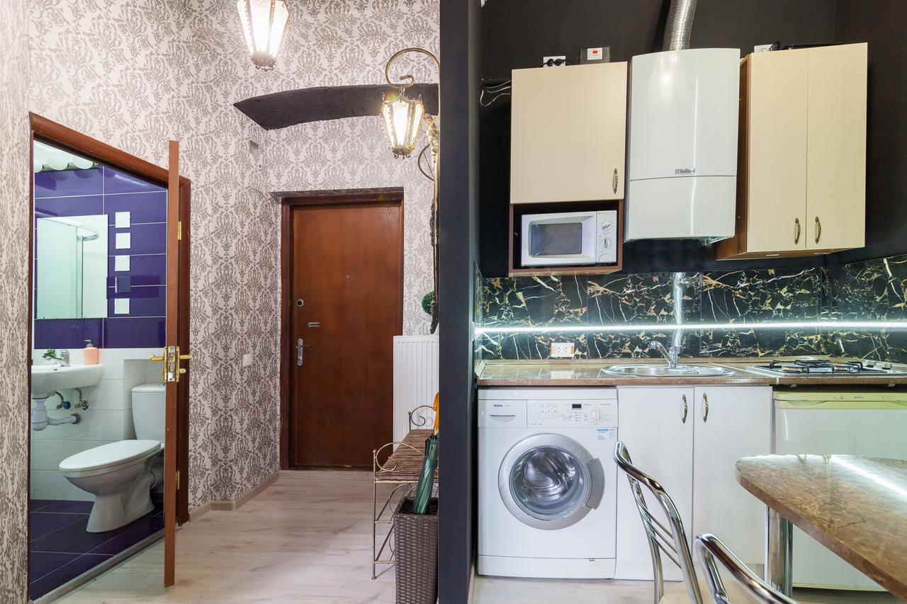 Austrian Apartments Leopolli Near Railway Station Lviv Kültér fotó